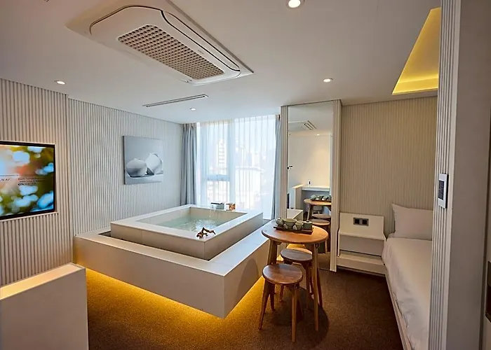 The Leap Sadang 호텔 4*